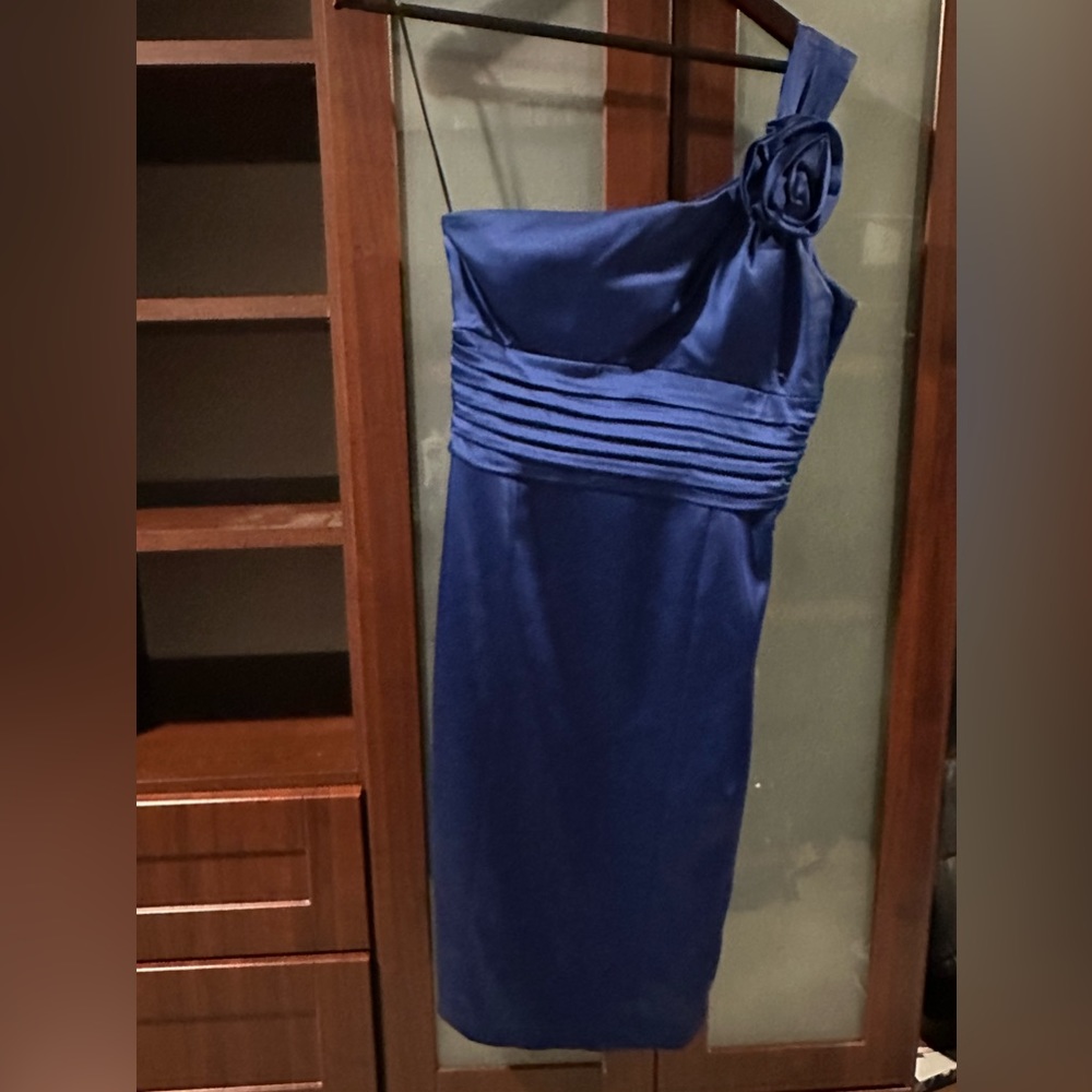 One shoulder dress